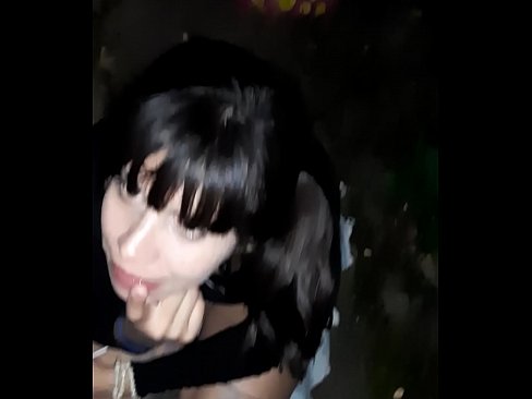 ❤️ Në rrugë penisi i fryrë në këmbim të karamele Porno ruse tek ne sq.fullsexmovs.ru ❌️