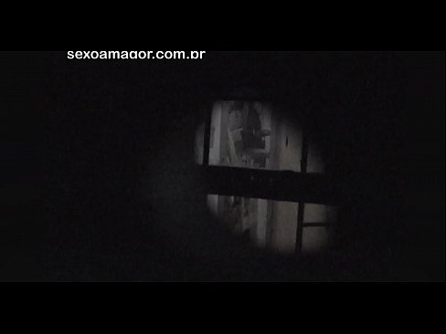 ❤️ Blondie filmohet fshehurazi nga një soditës i lagjes i fshehur pas tullave të zbrazëta Porno ruse tek ne sq.fullsexmovs.ru ❌️